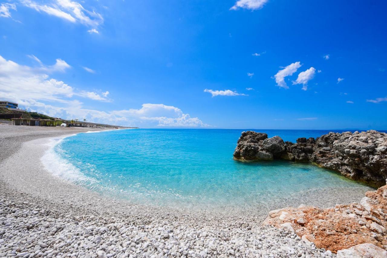 Green Coast Hotel Paljasa Екстериор снимка