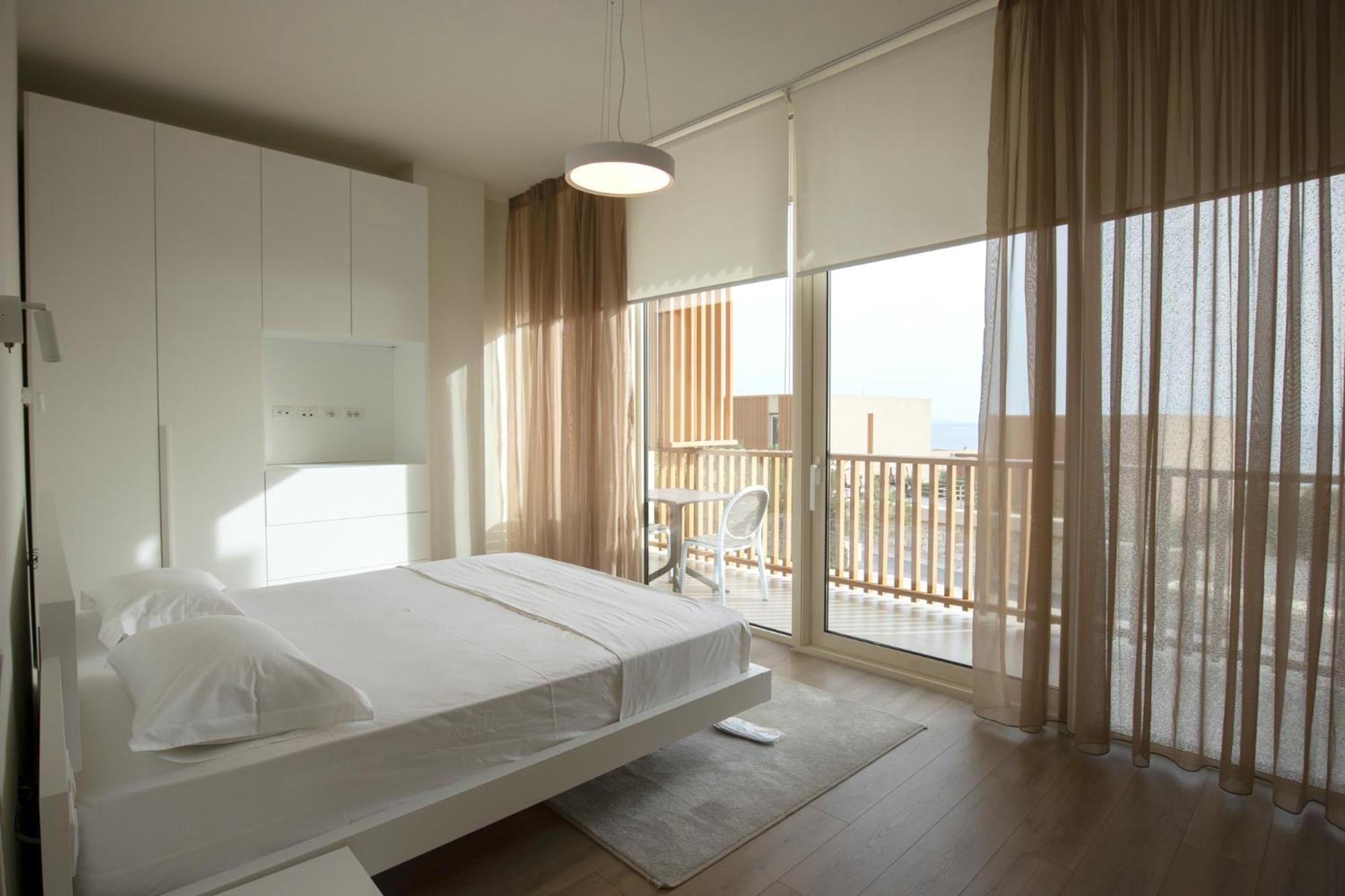 Green Coast Hotel Paljasa Екстериор снимка