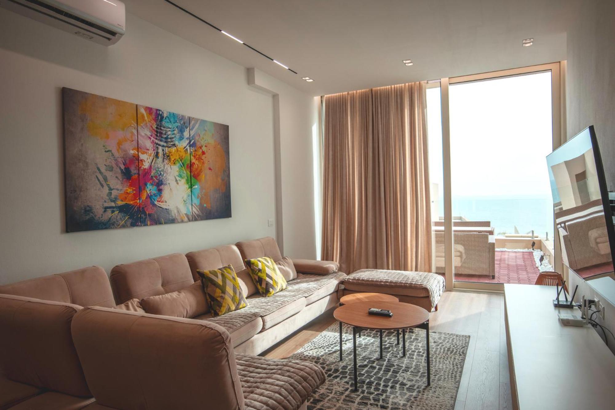 Green Coast Hotel Paljasa Екстериор снимка