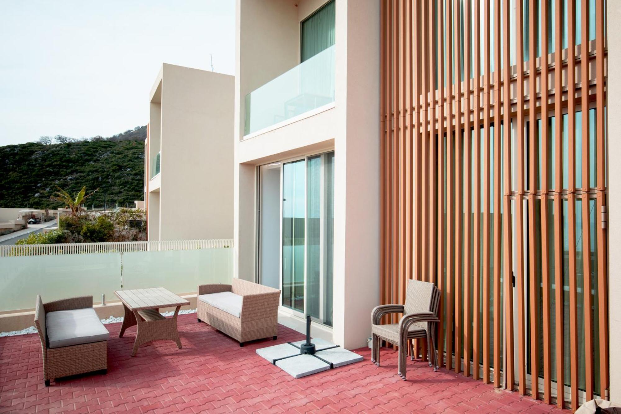 Green Coast Hotel Paljasa Екстериор снимка